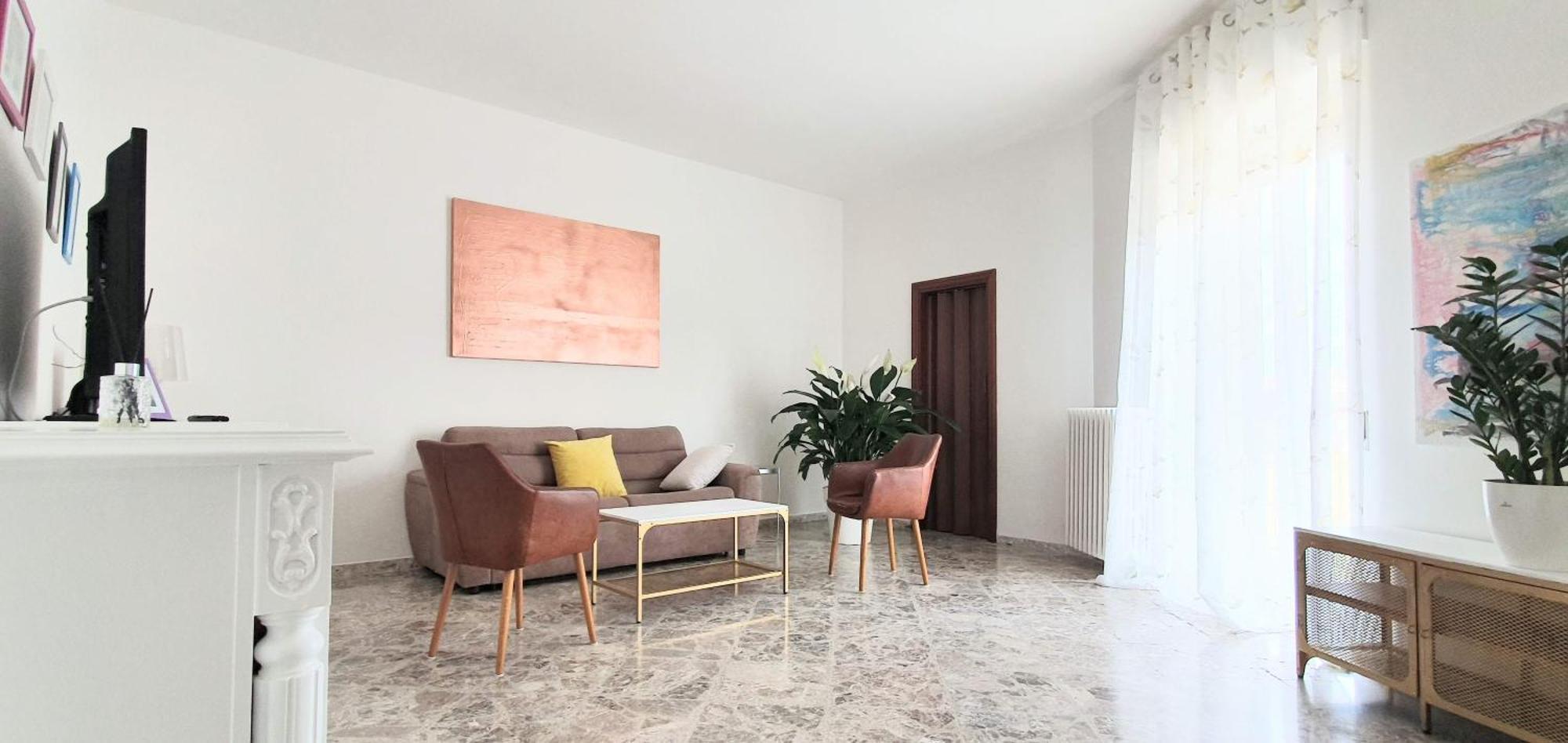 Angela'S Apartment. Elegant Two Bedroom House In Irsina Exterior foto
